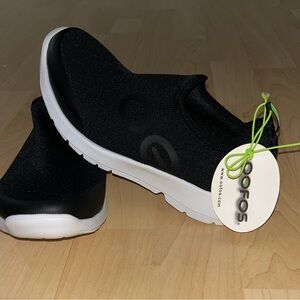 Oofos Oomg Eezee Sport Recovery Shoe Women’s Size 5 Black White New With Tags